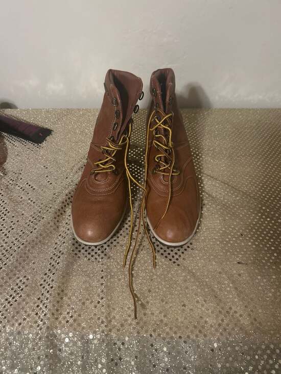 Timberland - Picture 1 of 5